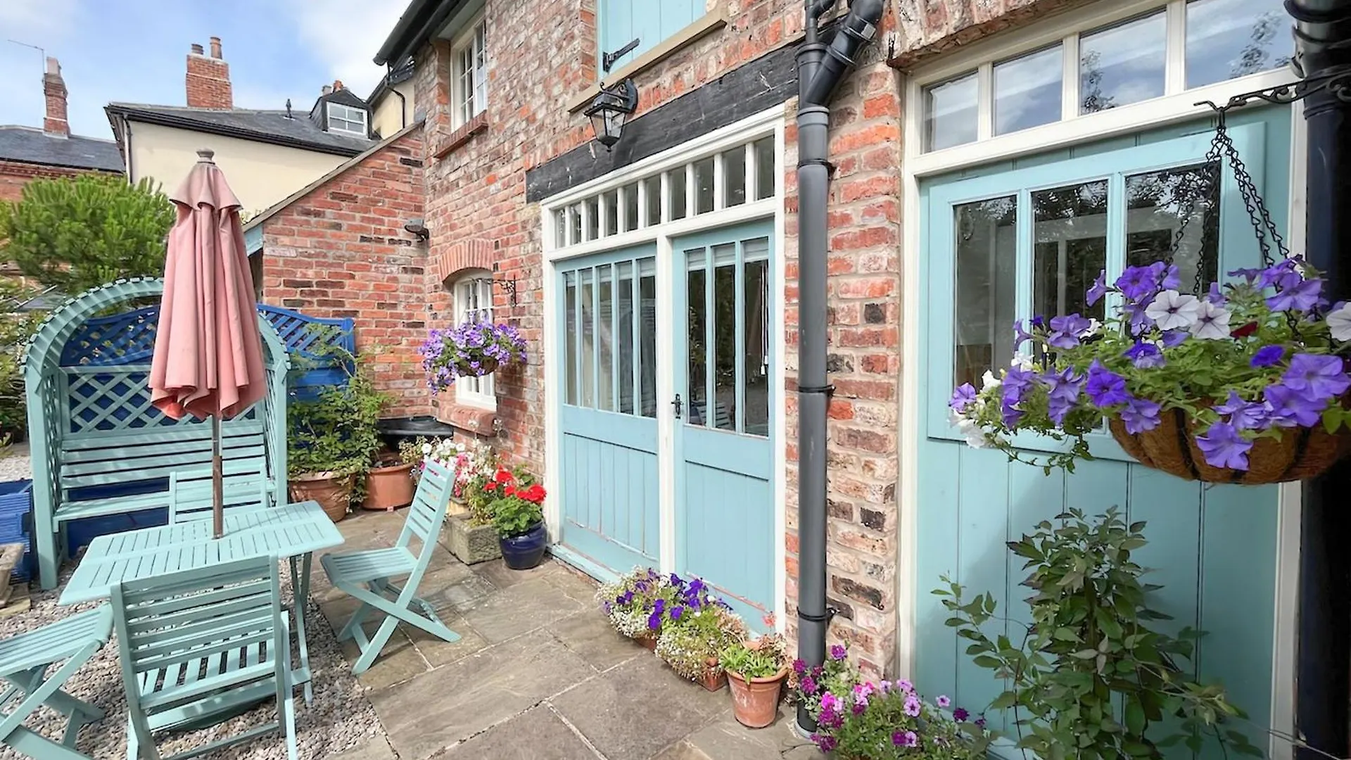 The Old Coach House Villa York